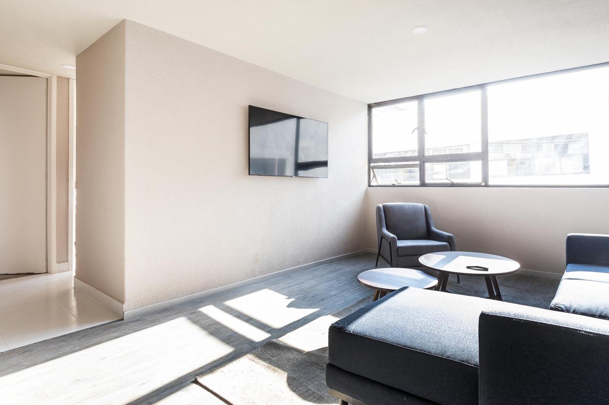 Stylish 2br In Roma - Parking- Wifi- Sleeps 6 * Mexico City
