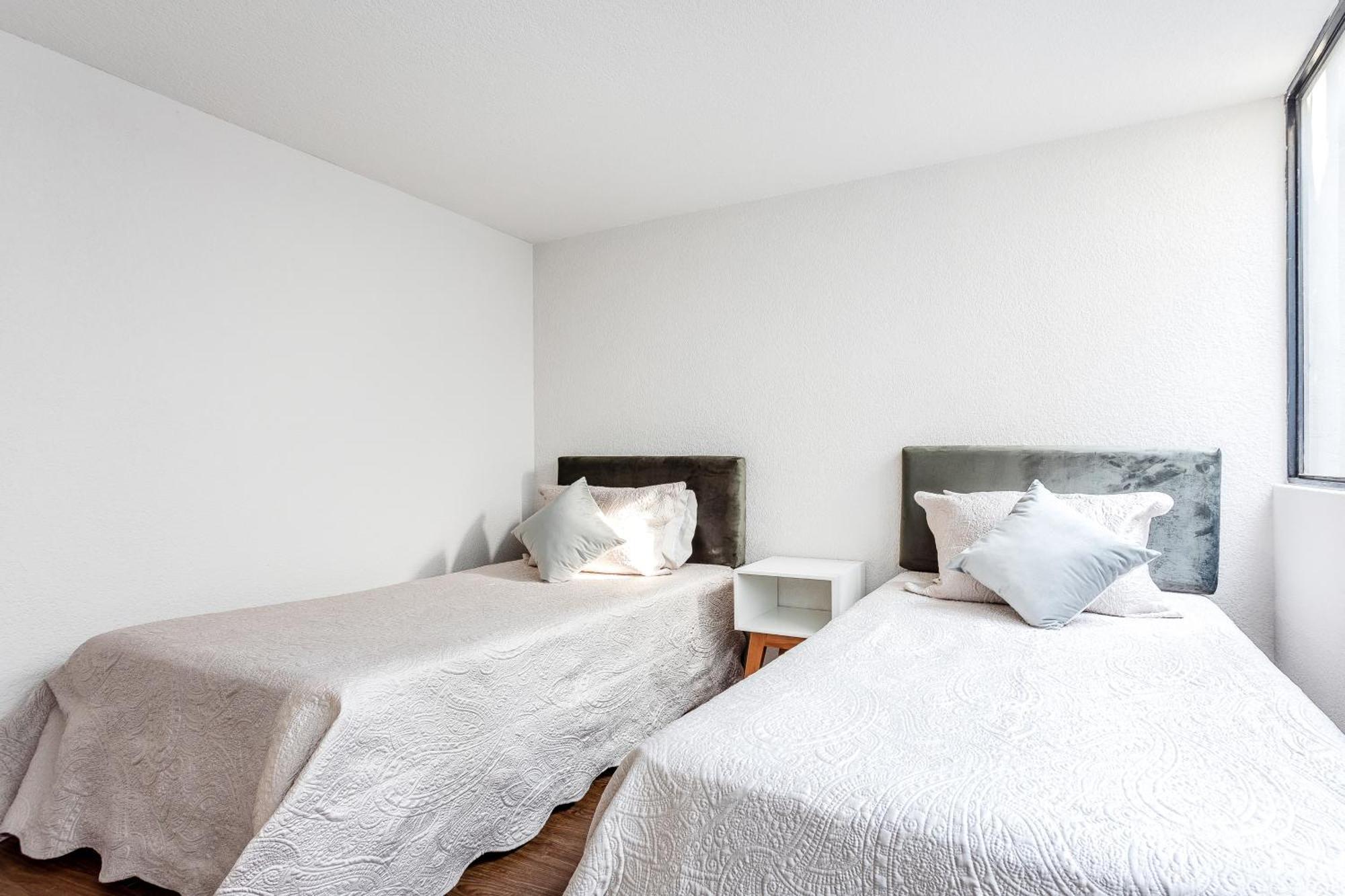 2br Roma Norte - Parking Sleeps 6 - Internet Apartamento