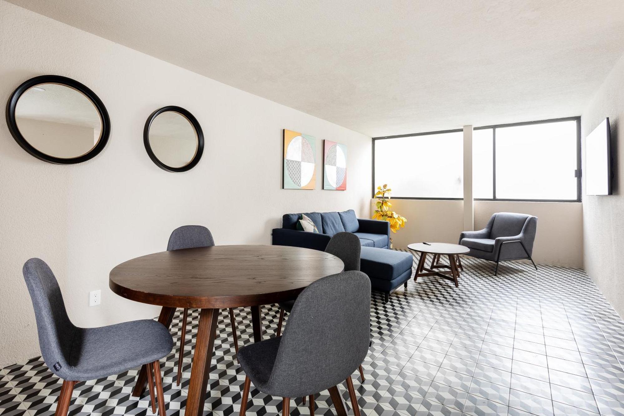 Modern 2br In Roma - Sleeps 6- Parking- Fast Wifi * Mexico City