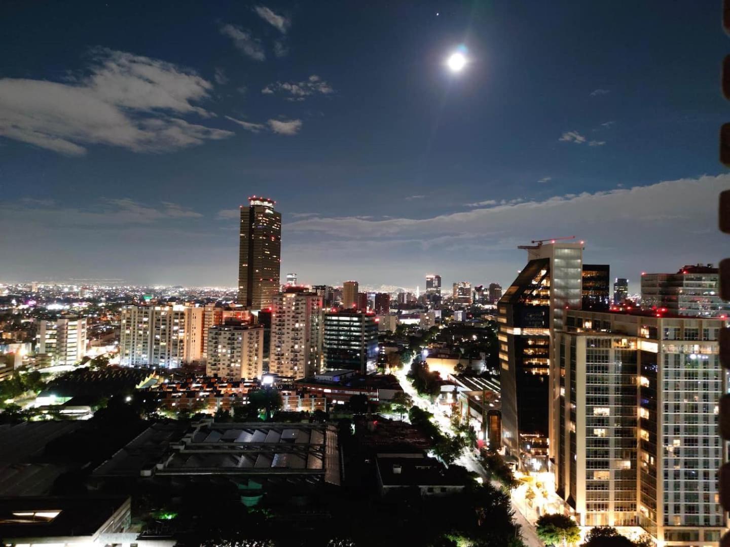Two Beautiful 1 Bedroom Apts, 2 Floors Hs Wifi! Apartamento México DF