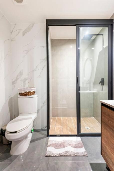 Luxury With Incredible Amenities Apartment