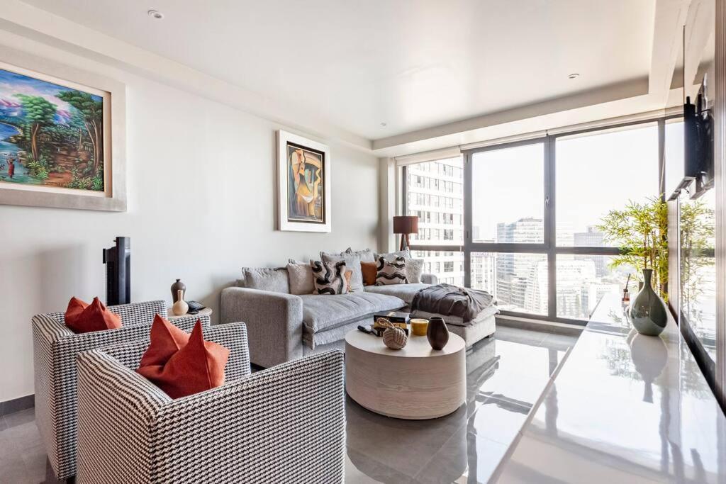 Luxury With Incredible Amenities Apartment
