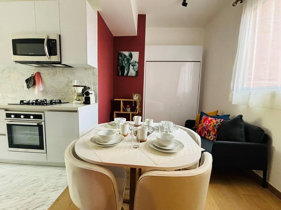 Luxury New Cozy 2 Bed In The Heart Of Roma Apartment