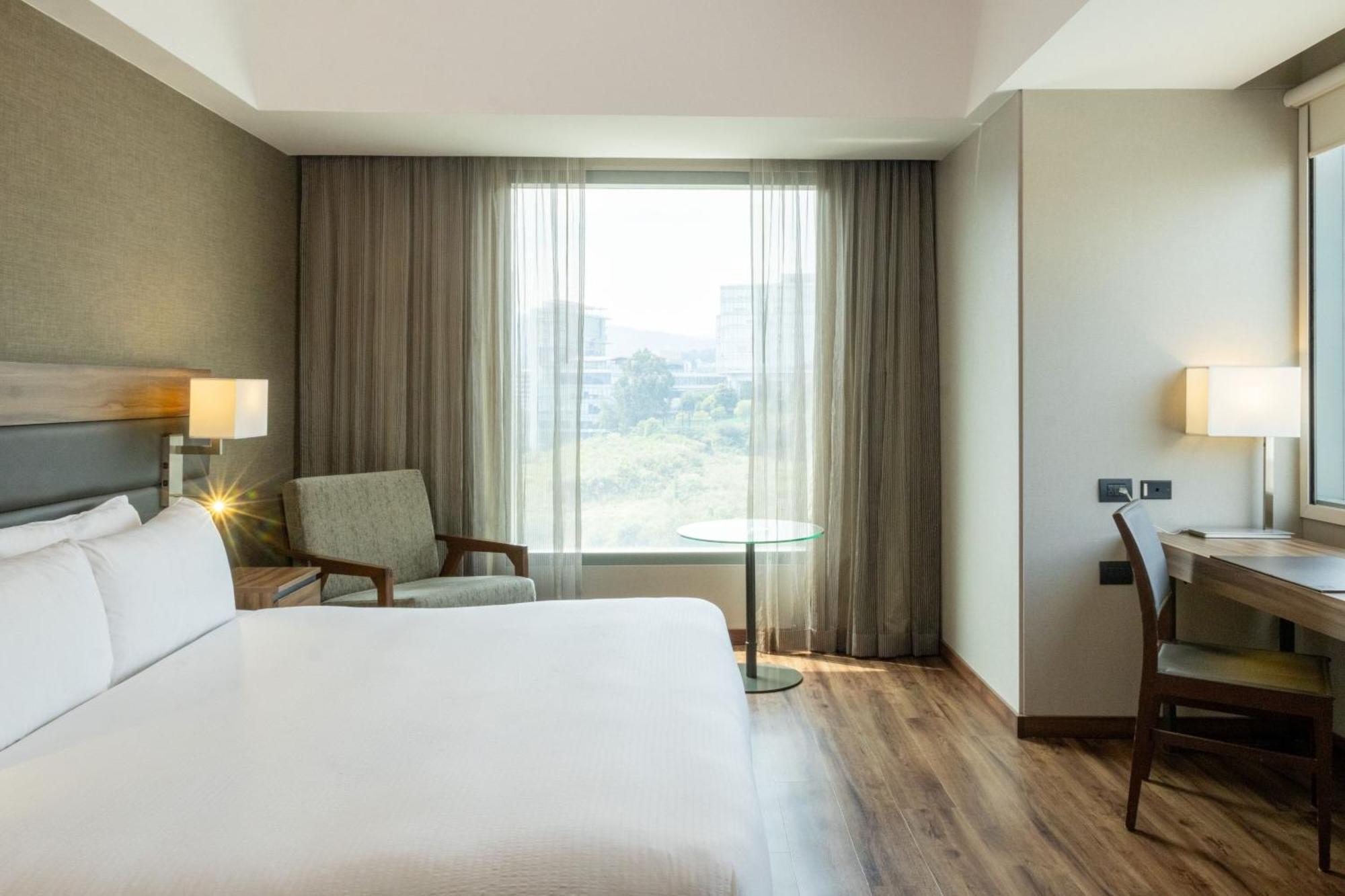 Ac By Marriott Santa Fe Mexico City