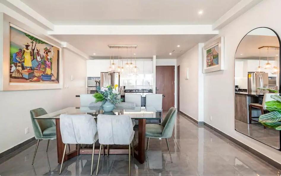 Luxury With Incredible Amenities Apartment
