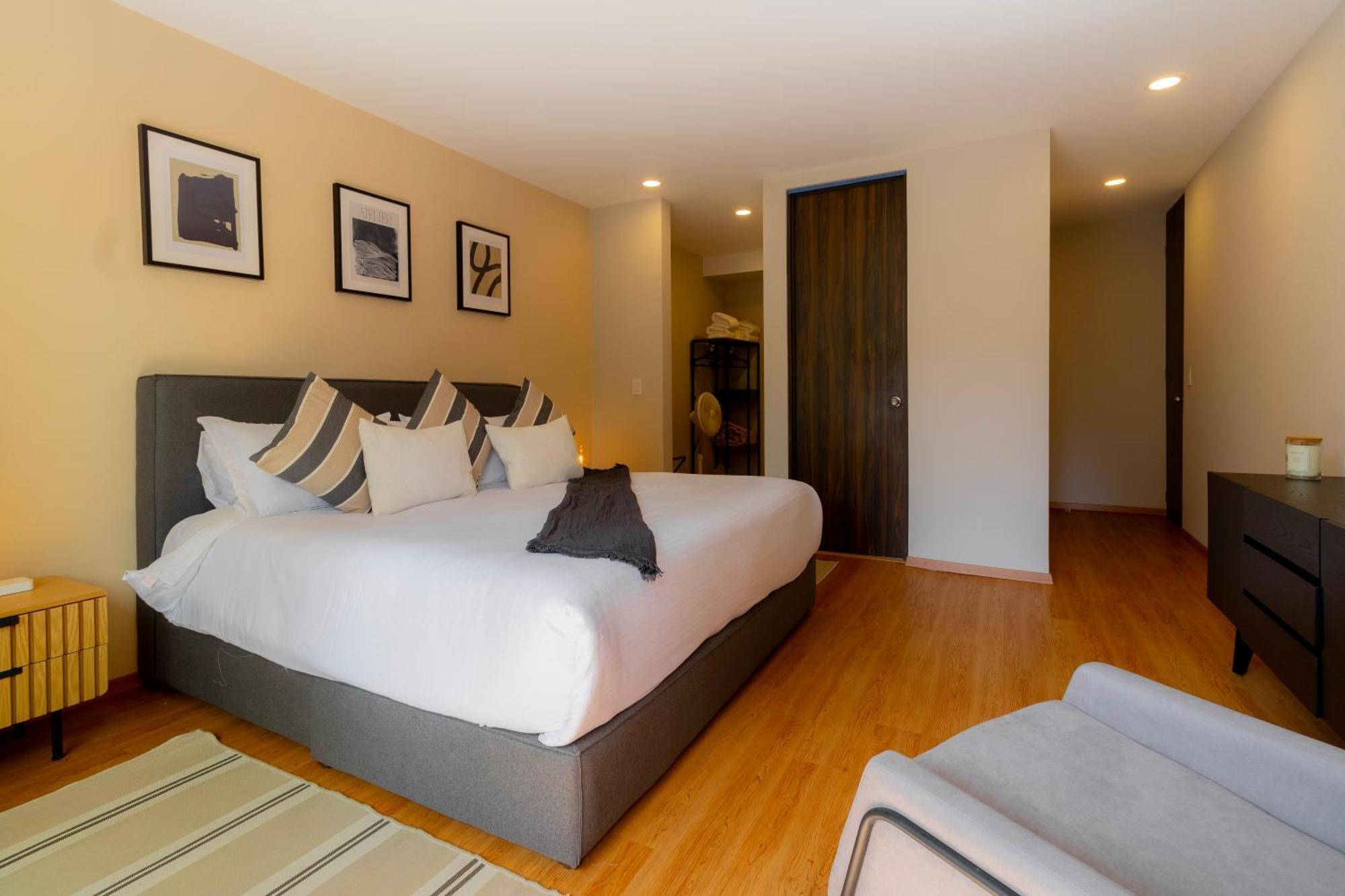 Capitalia - Luxury - Galileo *