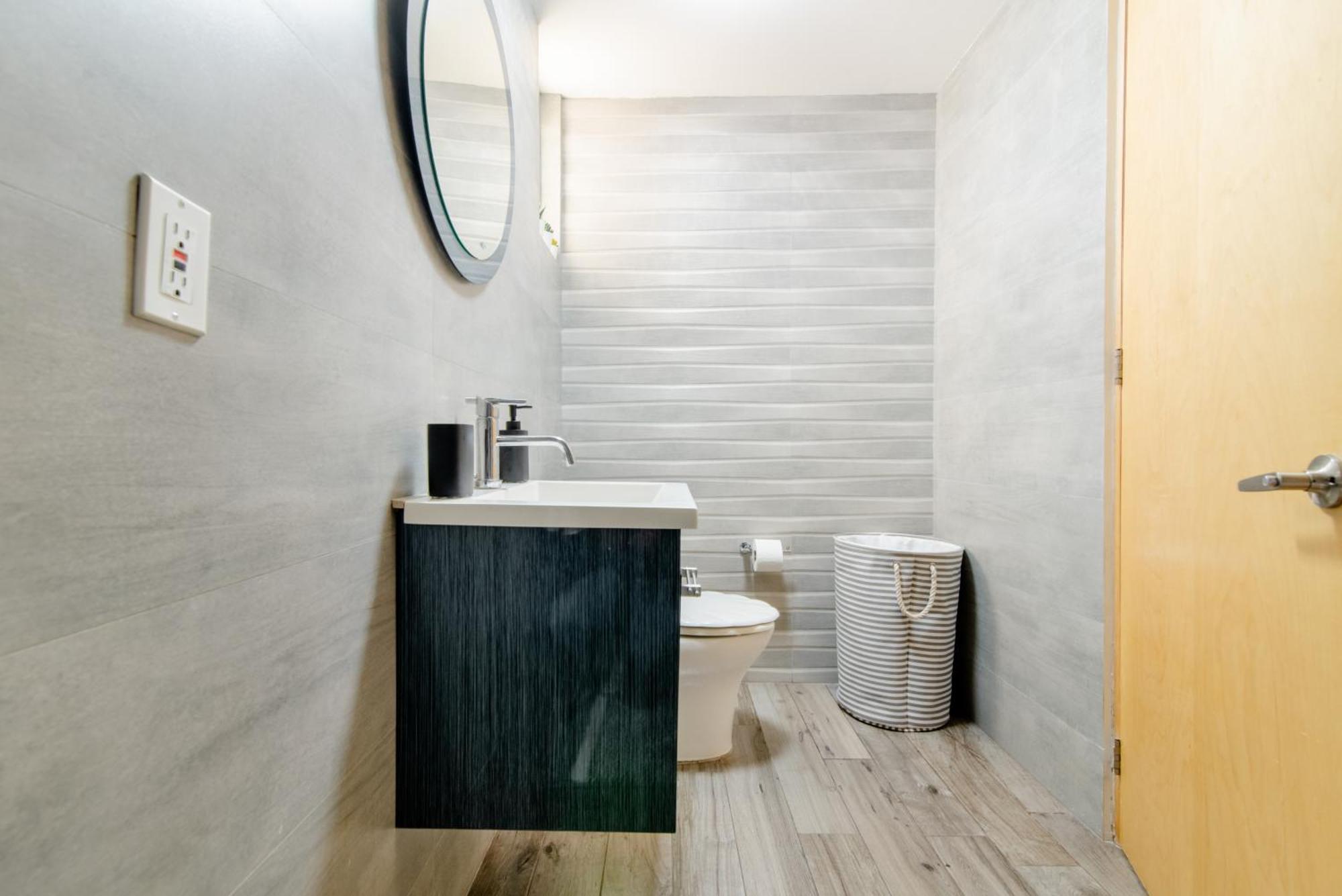 B109 - 2br - 2bth Mexico City
