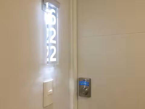 Sunny And Modern Cozy Flat For 2 In Downtown