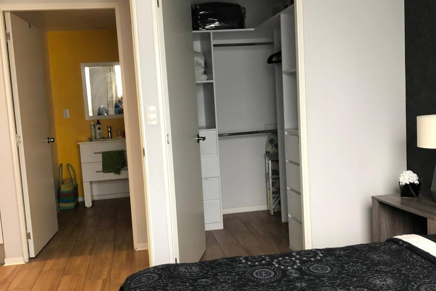 Sunny And Modern Cozy Flat For 2 In Downtown