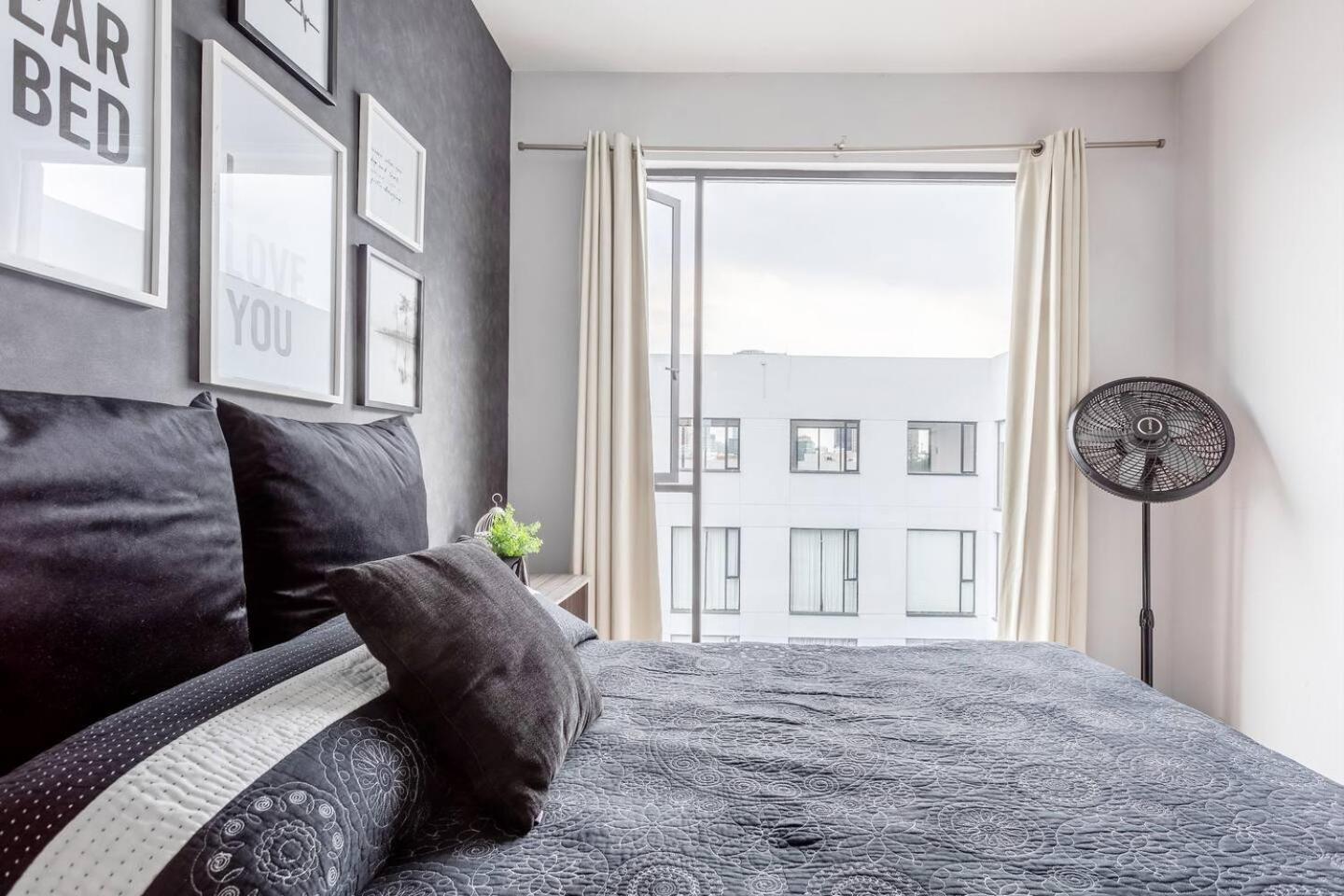 Sunny And Modern Cozy Flat For 2 In Downtown