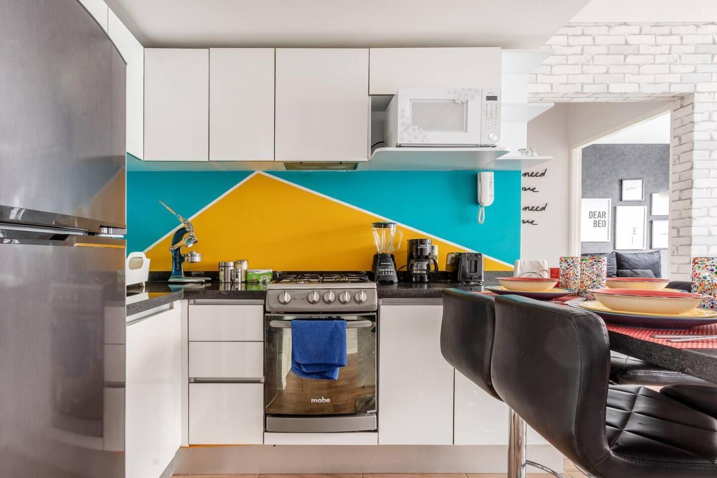 Sunny And Modern Cozy Flat For 2 In Downtown Apartment