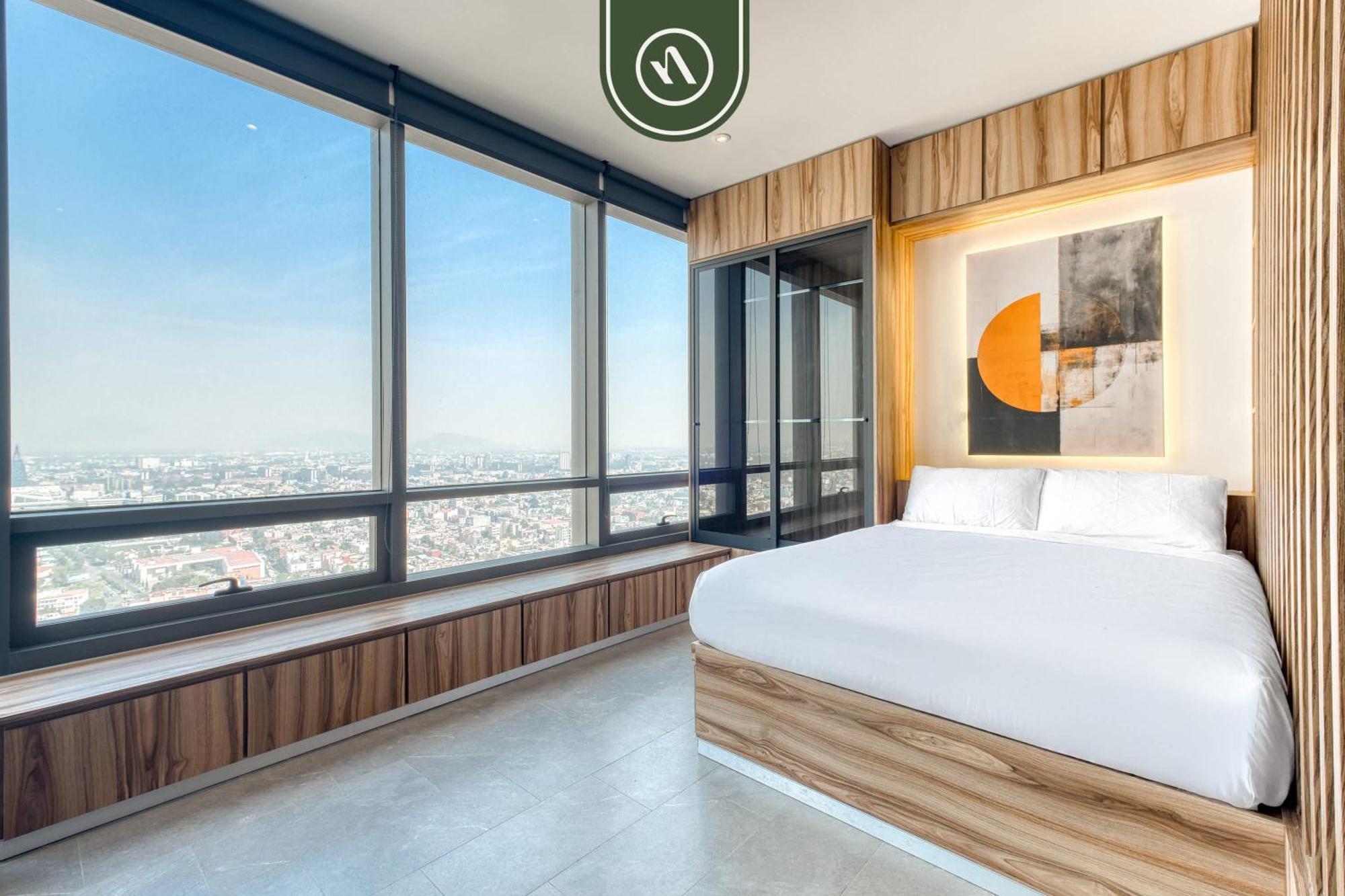 Luxury - Revolution Monument View - Pool *