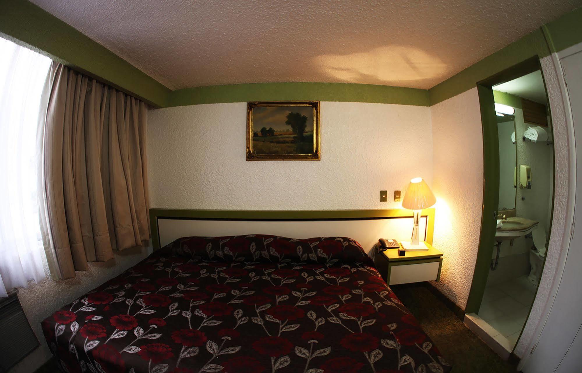 Reforma Avenue Hotel 3*