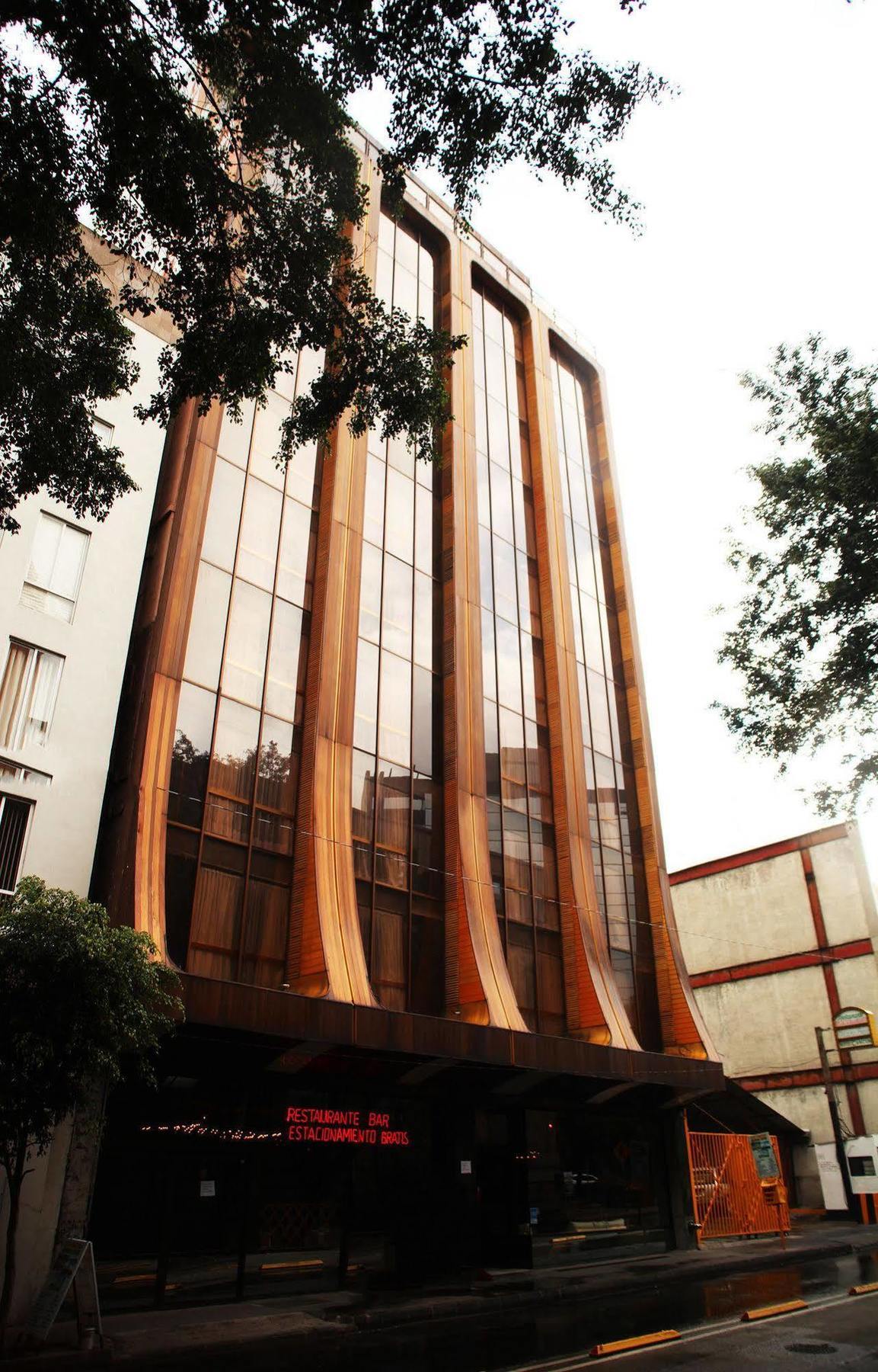 Reforma Avenue 3*
