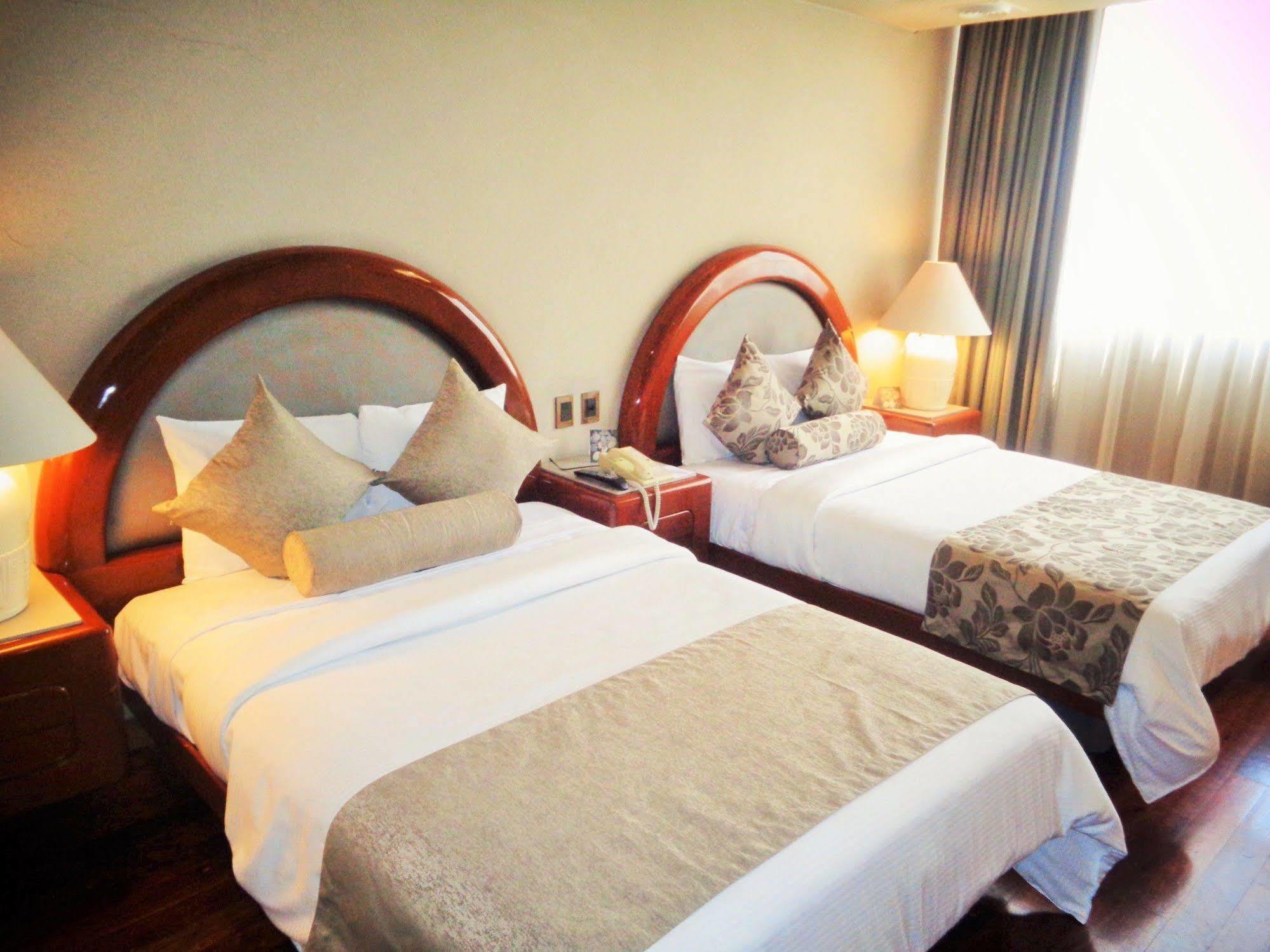 Beverly 4*
