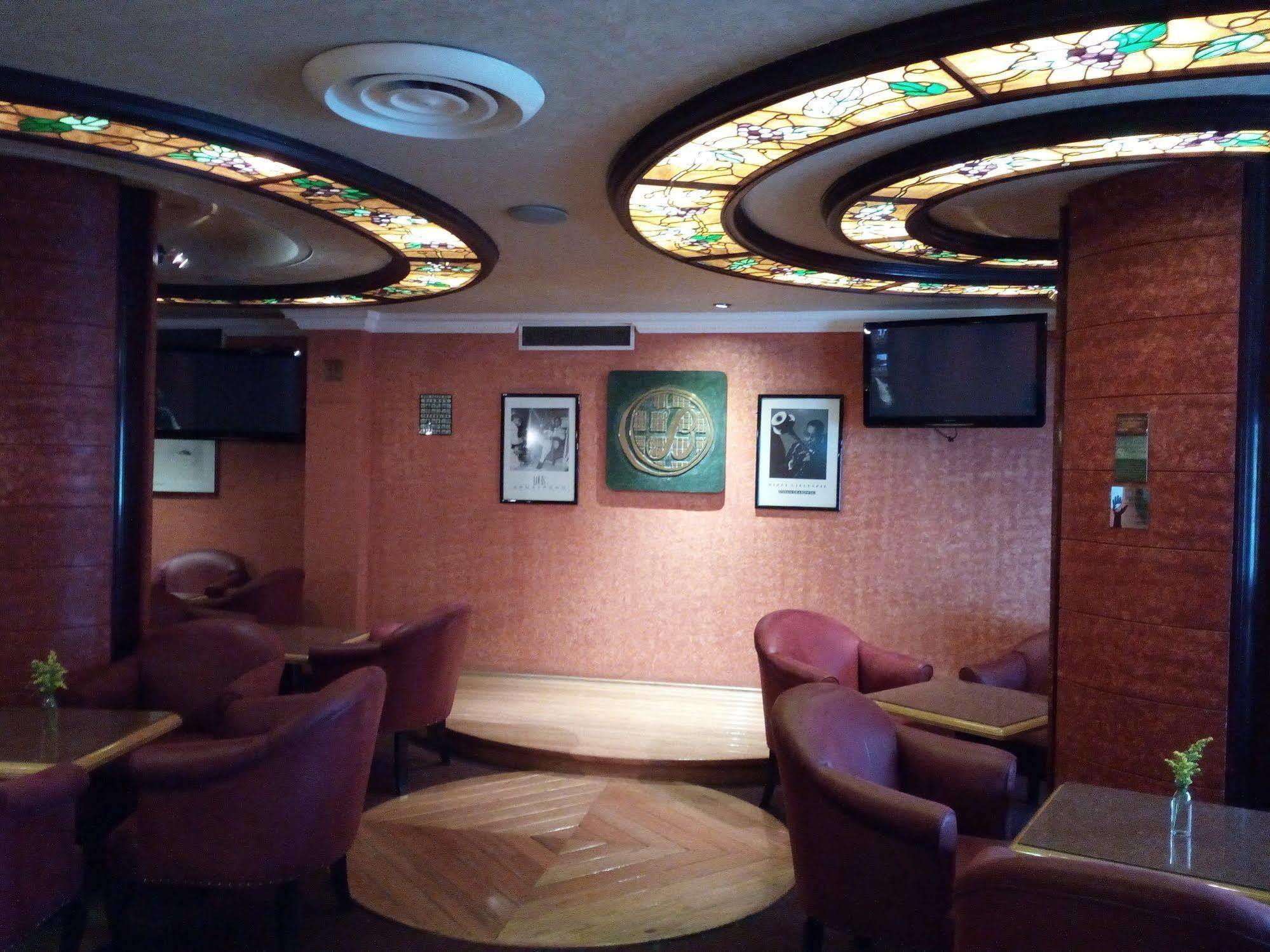 Beverly Hotel 4*