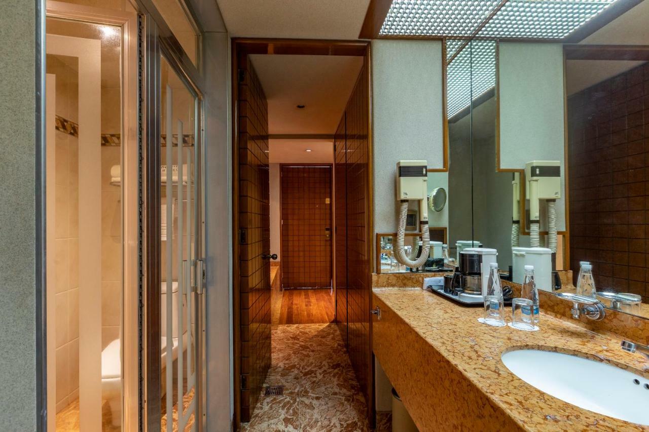 Beverly 4*