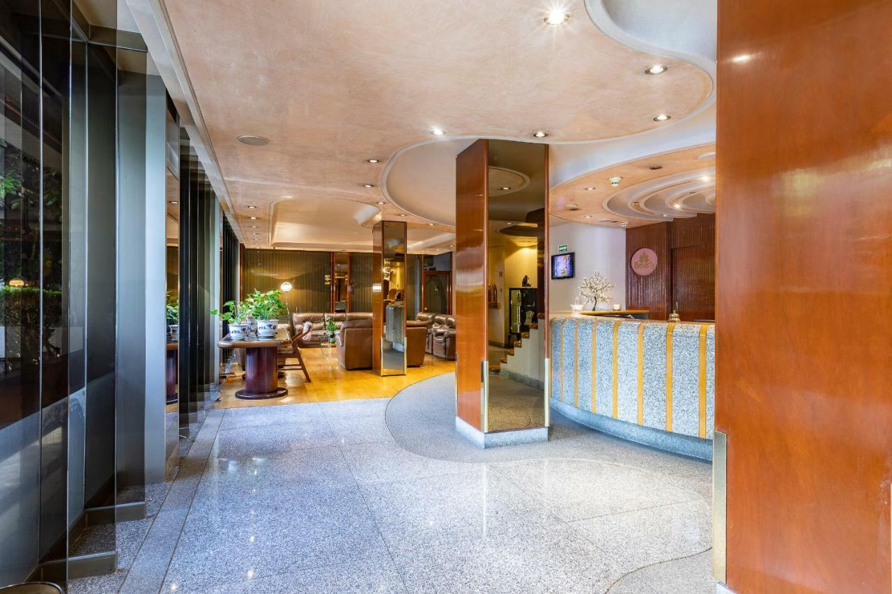 Beverly Hotel 4*