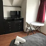 Shakespeare Apartment