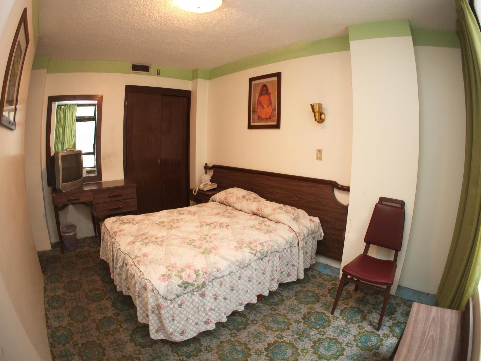 Hotel Uxmal Mexico City