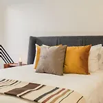 Cozy & Hip Roma Apt With 2 Private Terraces!
