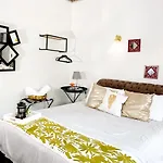 CONDESA Art Deco B&B