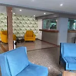 Hotel Menara