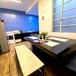 Roomies Hostel Condesa
