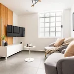 Charming 2Br 2Ba Historic Building Few Steps Parque Espana In Trendy Colonia Condesa