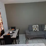 Nice Apartamento. 5 Minutos Del Aeropuerto.