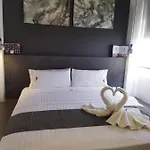 Hotel M Elite Black