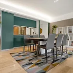 23-401 Luxury 2Br 2 5Baths In Prime Roma Norte