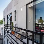 Doctores Apartments By Vh