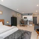 Lovely Studio With Pool & Private Balcony In La Roma - Alure