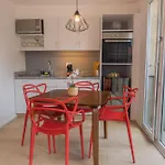 Myplace At Santo Domingo
