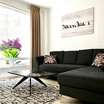 Condesa Residence Amsterdam 104 Lovely 1Bed 1 Bath On Amsterdam Av