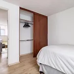 Private Room With Shared Bathroom In Roma Norte, Mexico City