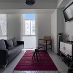 C205 - 1Br - 1Bth