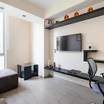 C201 - 2Br - 2Bth