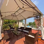 Excellent Location Wide House 5 Bedroom Roma Sur