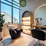 Luxury Studio - Revolution Monument View - Gym