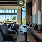 Luxury Studio - Revolution Monument View - Gym