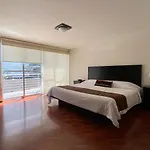 Grupo Kings Suites - Monte Chimborazo 567