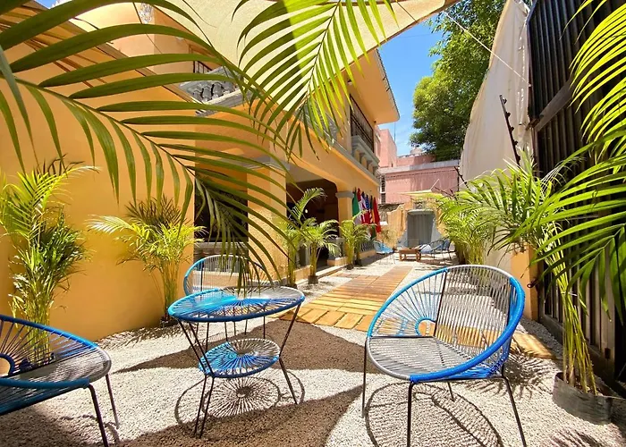 Roomies Hostel Centro Medico