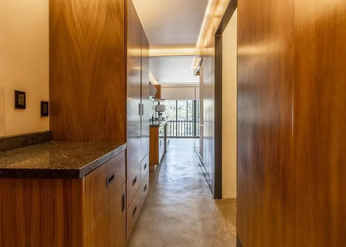 L104 New Studio Apt 2Bdrm 1Bath Fits 6 Ac Rooftop L104 New Studio Apt 2Bdrm 1Bath Fits 6 Ac Rooftop