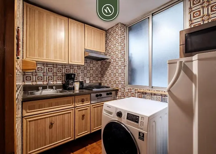 Comfortable Apt With Balcony