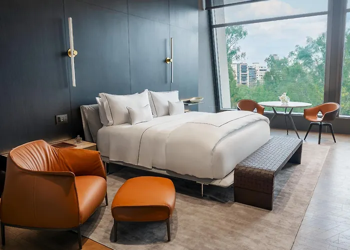 Alexander Hotel
