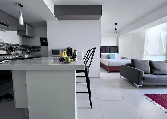 C205 - 1Br - 1Bth