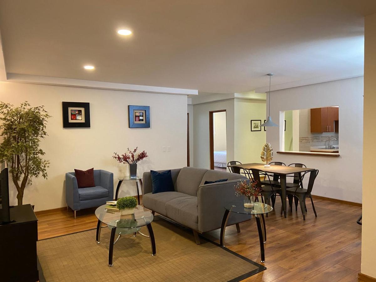 Casa Donceles Apt 8, Prime Location, Super Spacious!! Mexico City