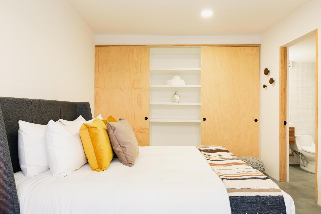 Cozy & Hip Roma Apt With 2 Private Terraces! Apartment Mexico City
